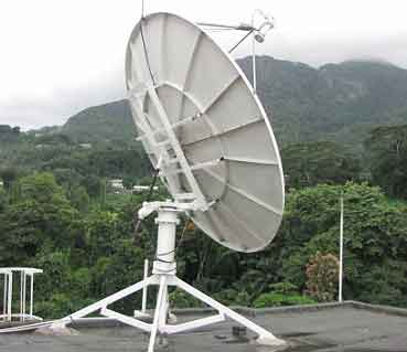 Roof mount VSAT