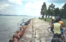 Cycle track alongside lake